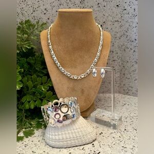 Silver tone LOVE theme jewelry set